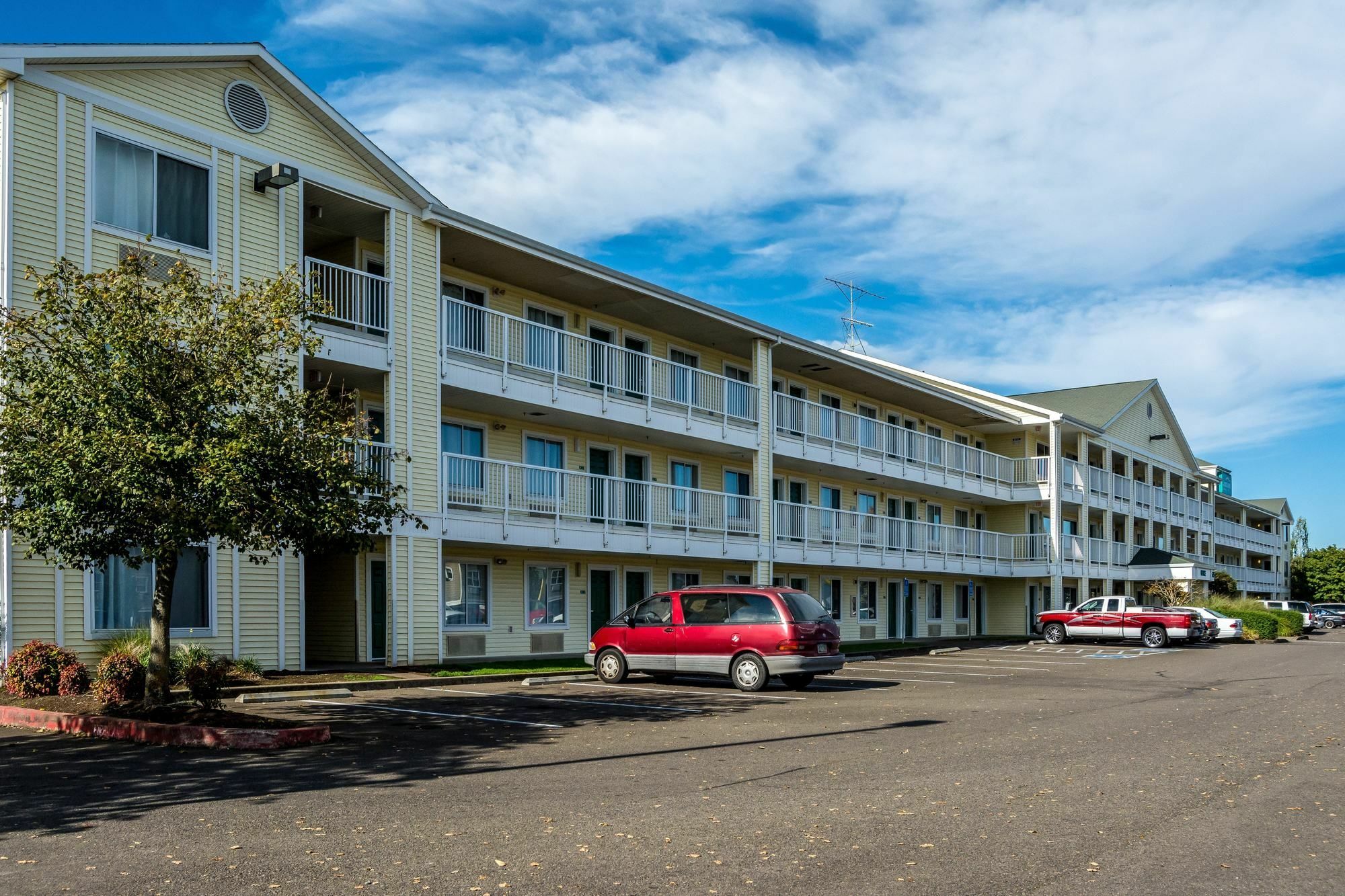 Hometowne Studios By Red Roof Salem, Or Buitenkant foto