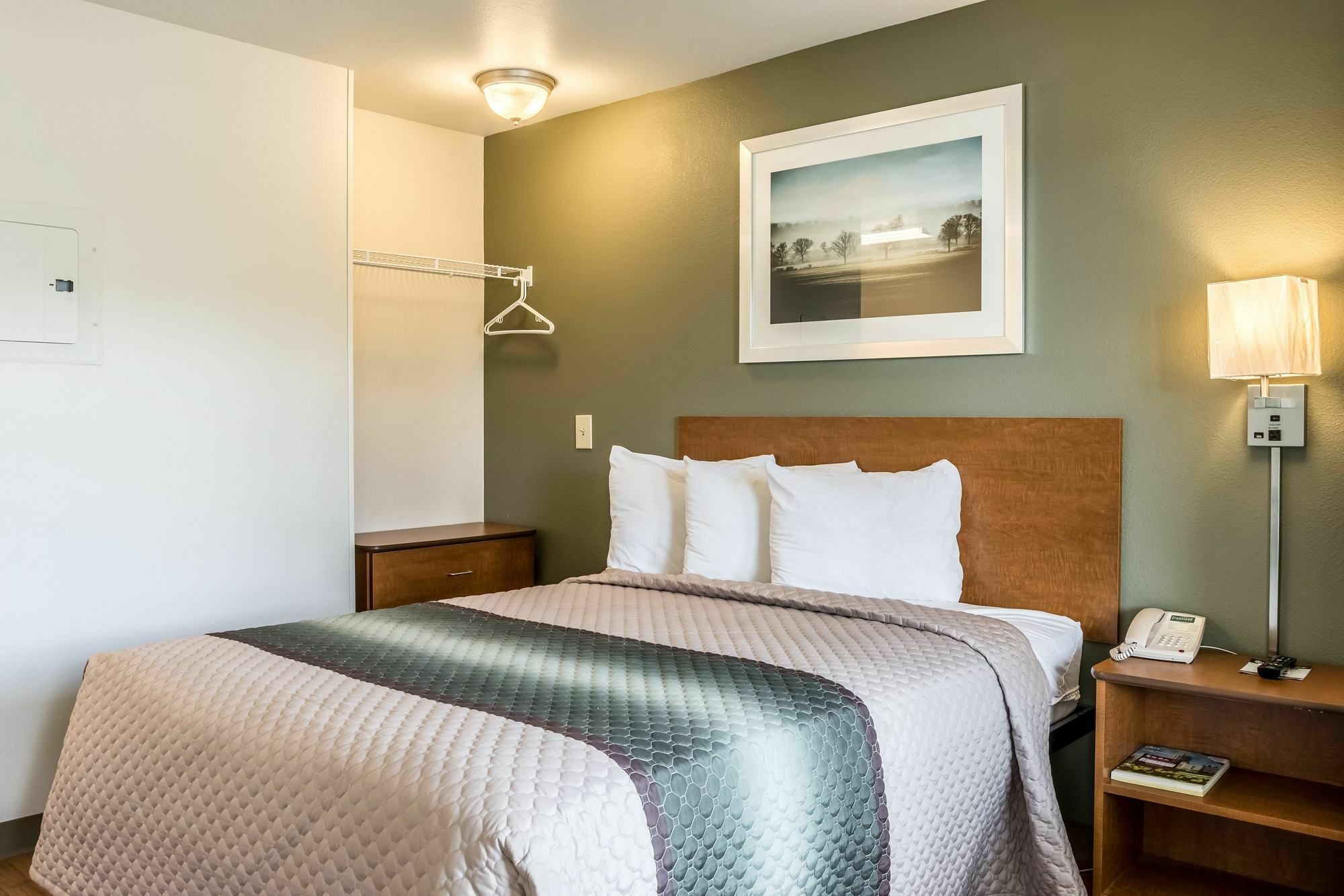Hometowne Studios By Red Roof Salem, Or Buitenkant foto